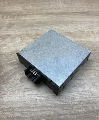 BMW 3 E90 E91 Voltage converter inverter 9127088 8ES009479