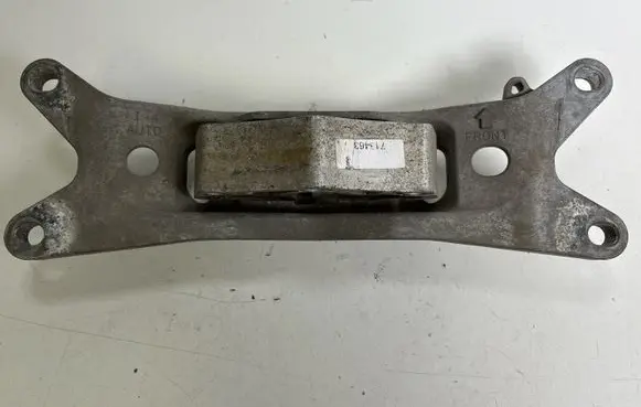 Ford Mustang VI Gearbox mounting bracket FR3C6068AB