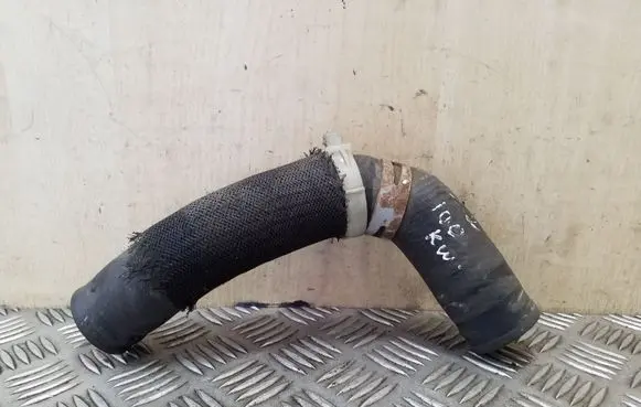 Toyota RAV 4 (XA30) Engine coolant pipe/hose