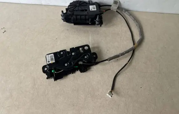 BMW 7 G11 G12 Tailgate/trunk/boot lock/catch/latch 7441014