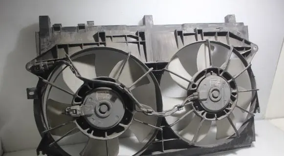 Toyota Avensis T250 Air conditioning (A/C) fan (condenser) 