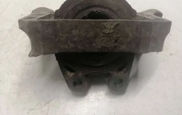 Ford C-MAX I Engine mount bracket 326C23