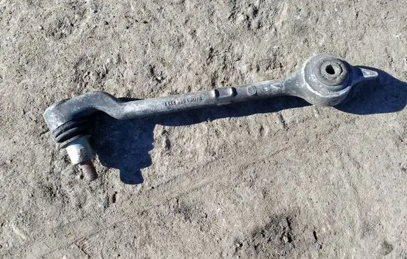 BMW 5 E39 Front lower control arm/wishbone 1094233L