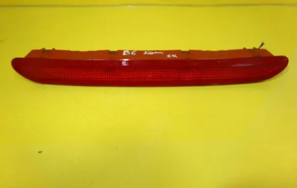 Volkswagen PASSAT B6 Third/center stoplight 1K6945097A
