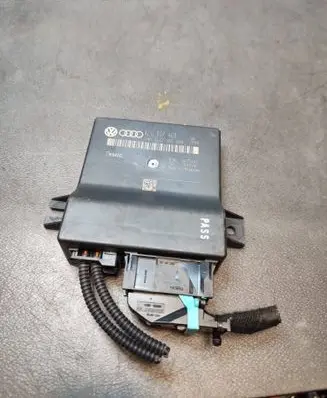 Audi Q7 4L Gateway control module 4L0907468
