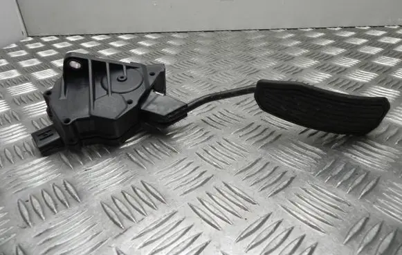 Lexus RX 450H Accelerator throttle pedal 7811033010 T5551