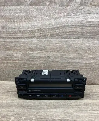 Volkswagen PASSAT B5.5 Climate control unit 3B1907044H 2400022303