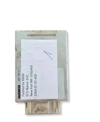 BMW 5 E60 E61 Air suspension control unit module (rear) 6761460
