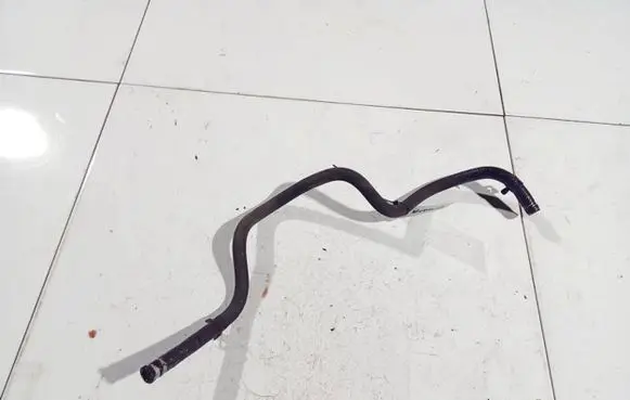 Dodge Magnum Engine coolant pipe/hose