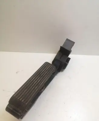 Mercedes-Benz CLK A209 C209 Accelerator throttle pedal A2113000404