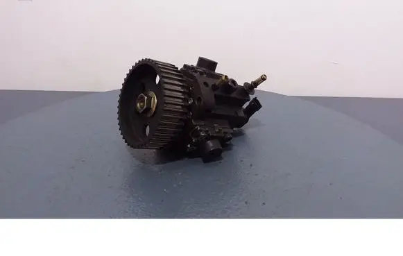 Alfa Romeo 159 Fuel injection high pressure pump 0445010130