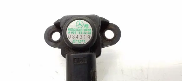 Mercedes-Benz Vito Viano W639 Air pressure sensor A0041533228