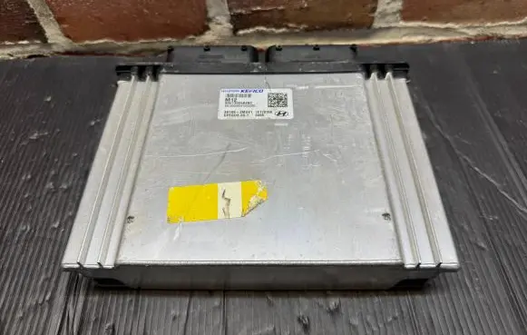 Hyundai Tucson IV NX4 Engine control unit/module ECU 39199-2M041 1E17015X 9001200584KC
