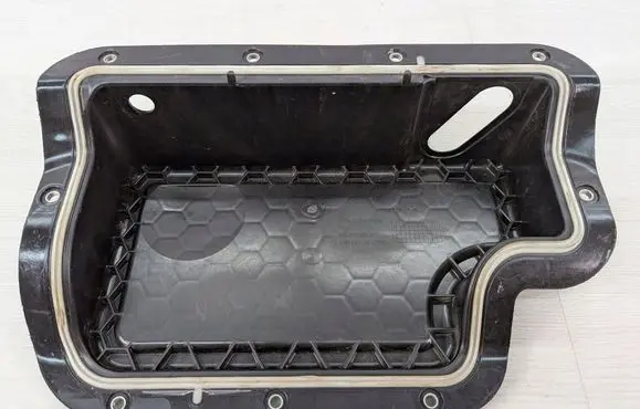Volkswagen Golf VII Battery box tray 5Q0915435C