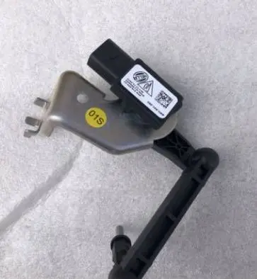 Lamborghini Urus Front air suspension height level sensor 4MN941285