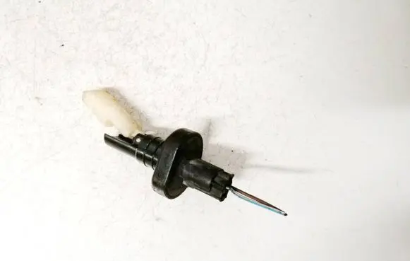 Mercedes-Benz E W211 Sensor 2205400045 7968-00