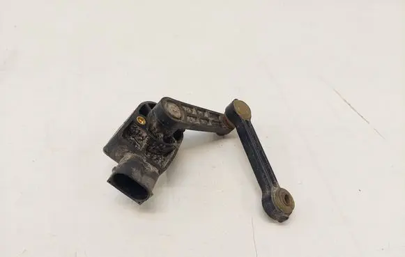 Audi A8 S8 D3 4E Headlight/headlamp level sensor 4E0907503C