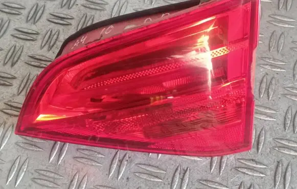 Audi A4 S4 B8 8K Tailgate rear/tail lights 8K9945094 21962201