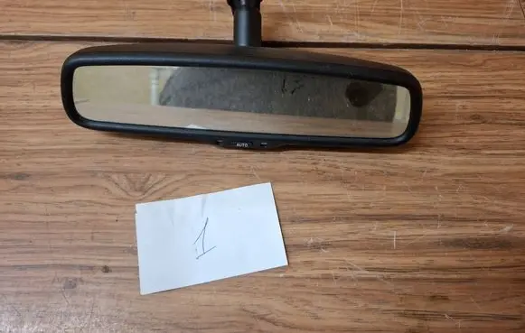 Rear view mirror (interior)