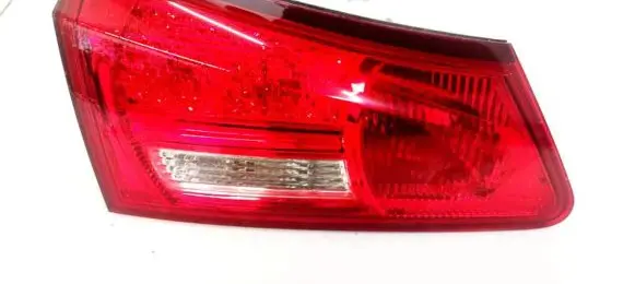Lexus IS 220D-250-350 Tailgate rear/tail lights