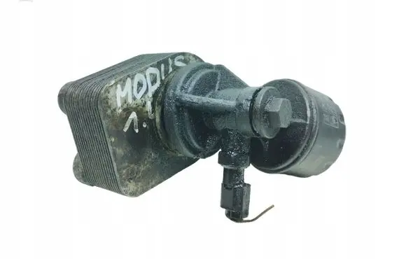 Oil filter mounting bracket
