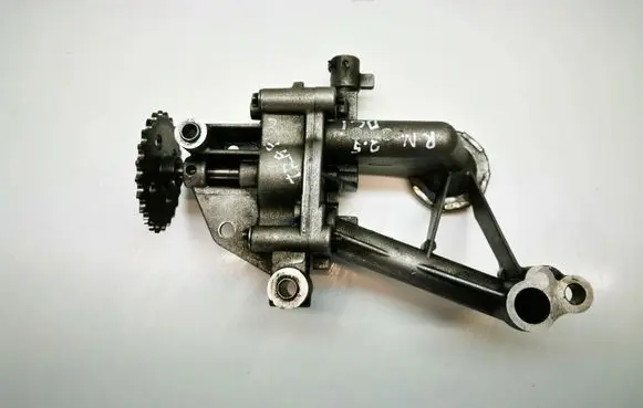 Renault Trafic II (X83) Oil pump 8200171405 7700100894G 7700112538G