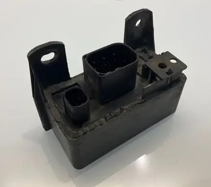 Mercedes-Benz E W211 Glow plug pre-heat relay
