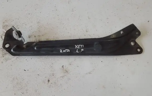 Skoda Yeti (5L) Radiator support slam panel bracket 5L0805931