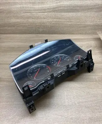 Infiniti FX Speedometer (instrument cluster) CG702