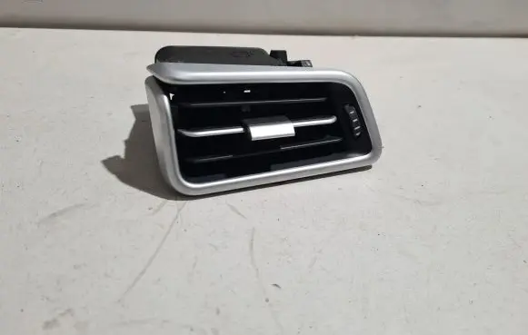 Maserati Ghibli Dashboard side air vent grill/cover trim 6700190620