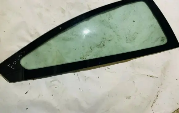 Ford Focus Rear side window