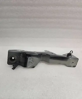 Volvo XC40 Fender mounting bracket 32277537