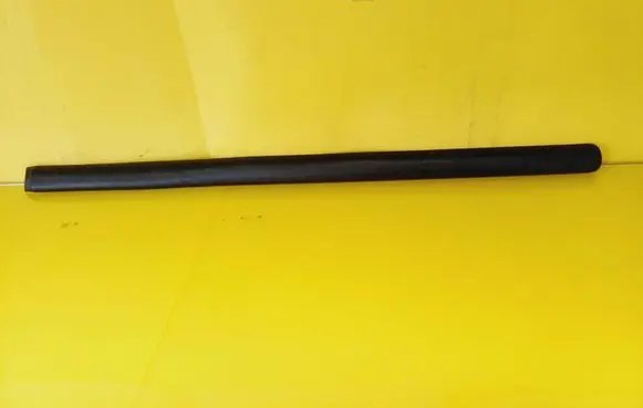 Rear door trim (molding)