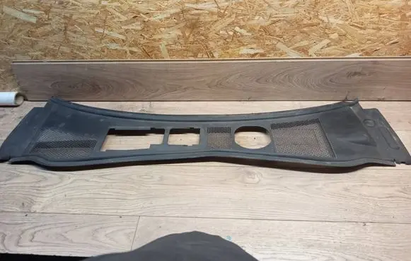 Volkswagen PASSAT B5.5 Wiper trim 3B1819447