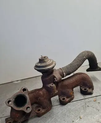 Ford Mondeo MK I Exhaust manifold