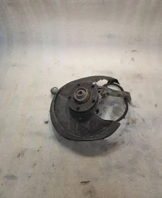 Audi A8 S8 D2 4D Rear wheel hub