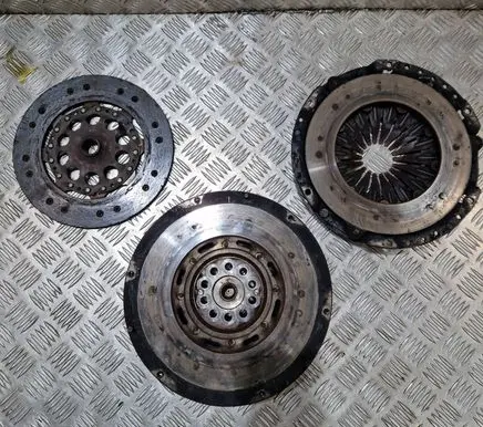 Volkswagen PASSAT B5 Clutch set kit 078141031n