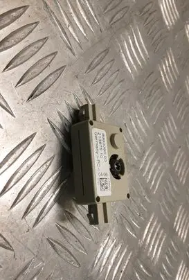 BMW 3 E90 E91 Aerial antenna filter 6990090