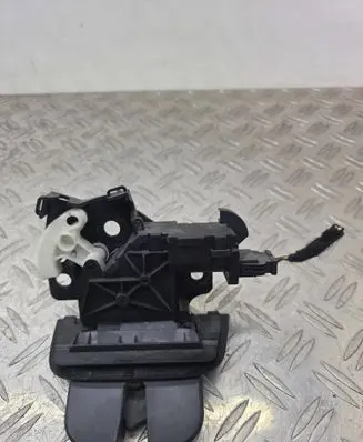 Audi A4 S4 B7 8E 8H Tailgate/trunk/boot lock/catch/latch 8E9827520A