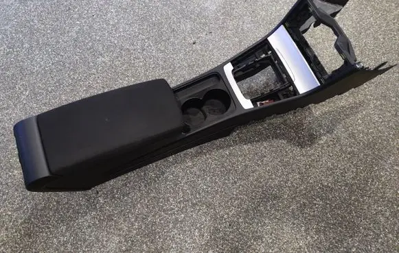 Volkswagen PASSAT B7 Center console 3AC863241C