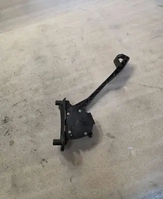 Volvo V70 Accelerator throttle pedal 9496822 00776922