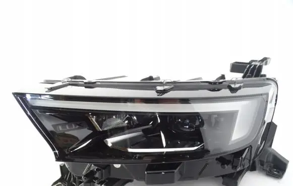 Opel Mokka B Headlight/headlamp 9834016880
