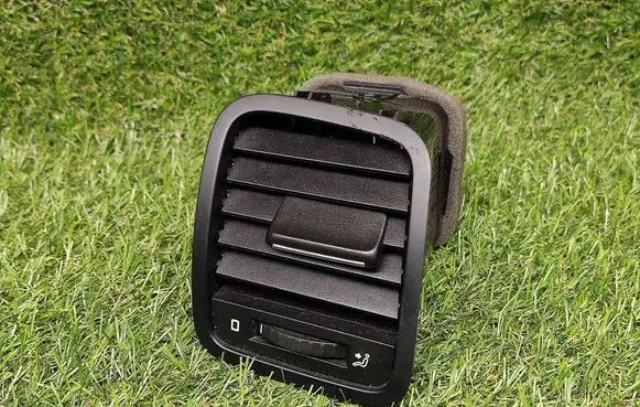 Skoda Yeti (5L) Dashboard side air vent grill/cover trim 5L0819702 8108531