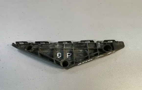 Toyota Avensis T270 Front bumper mounting bracket 5253505040