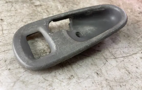 Mitsubishi Pajero Sport I Other front door trim element Mb827396