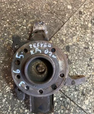 Opel Zafira B Front wheel hub