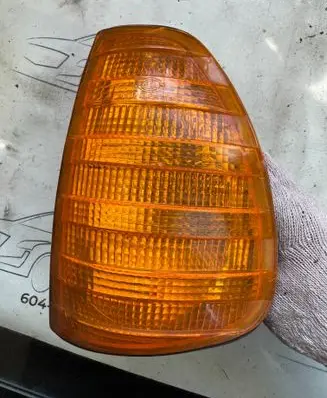 Mercedes-Benz W123 Front indicator light 0384948