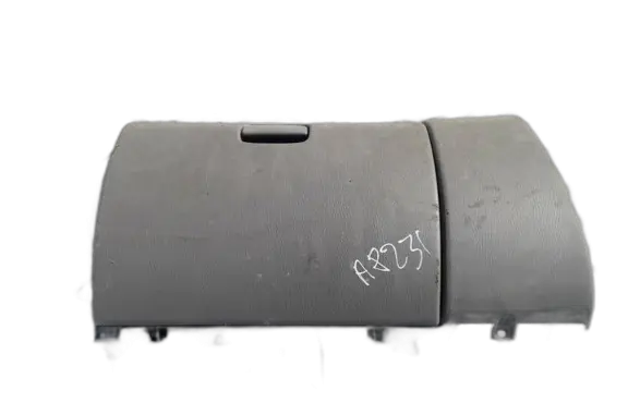 Glove box