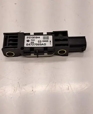 Chrysler Voyager Airbag deployment crash/impact sensor 04727069AD 0121301844