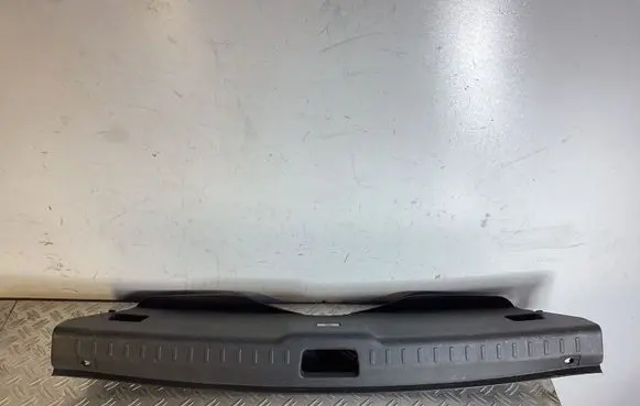 Volvo S90, V90 Trunk/boot sill cover protection 31675528